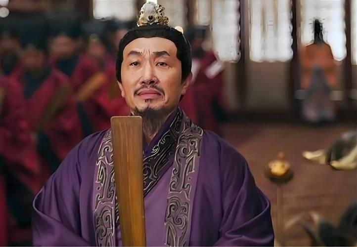 潼关古道上，白发老将哥舒翰抚胸痛哭，身后二十万大唐精兵整装待发。这位镇守边