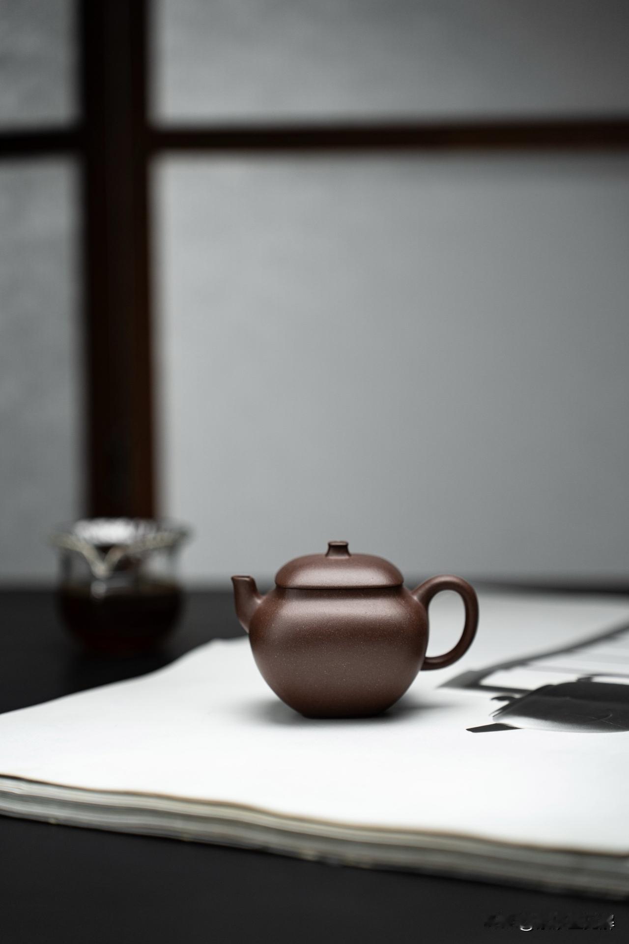 请教一下，紫砂泥料的透气性如何进行评价和比较？1.紫砂壶泡茶时候，既不奇香又无