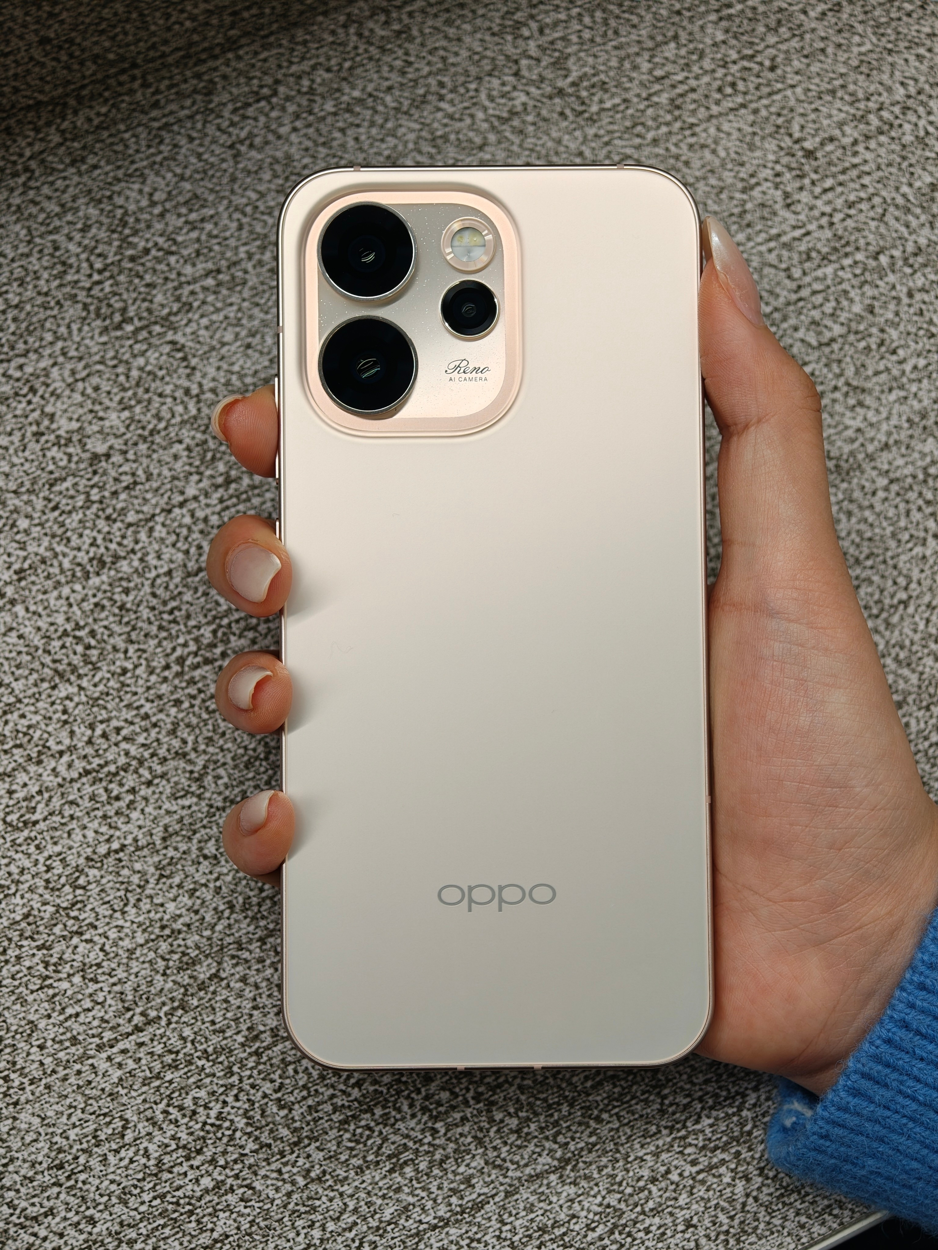OPPOReno15Pro蜜糖金OPPOReno15星光蝴蝶结/极光蓝/