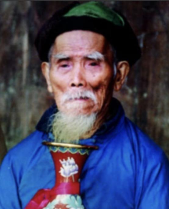 “中国长寿之王”龚来发，终身未娶活到133岁，可匪夷所思的是，他却有一个公认的“