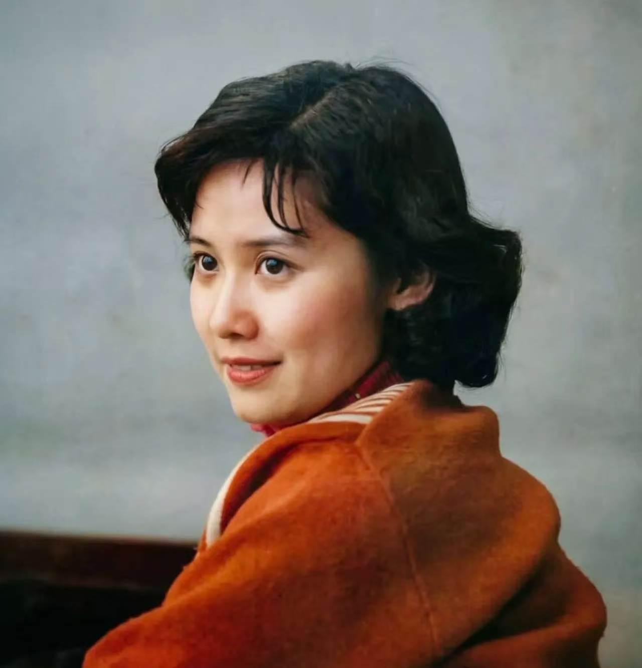 “北影三花”不准确，她也是一“花”一提起上世纪八十年代北京电影制片厂最红的女