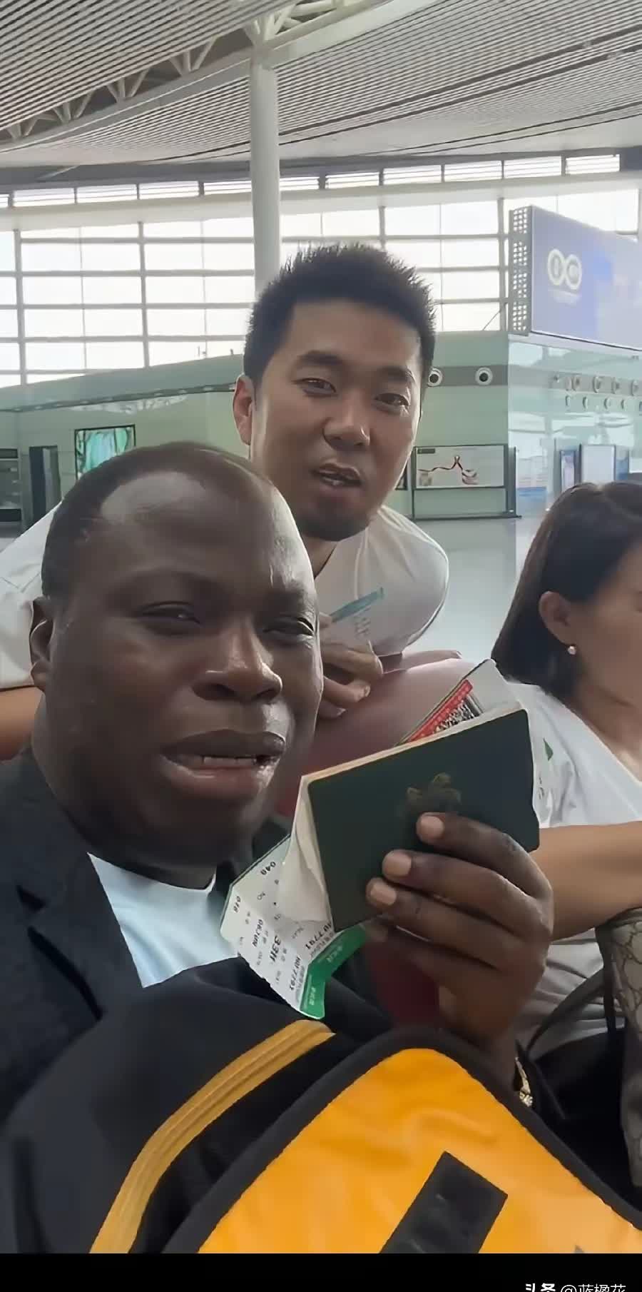 首先声明我不是种族歧视者，留学生问题我想说：对于那些来华留学的非洲老黑，我想对你