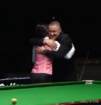 满满的回忆杀！亨得利依然球迷心中的皇帝。2025斯诺克苏州大师邀请赛，阔别职业