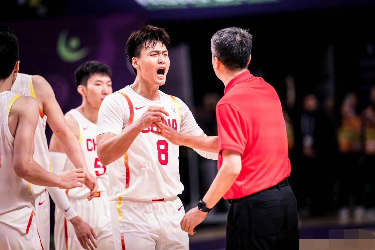 赵睿这是作死没够啊！纯属自己往火坑里跳！身为国家队队长、连续三年北区全明星票王，