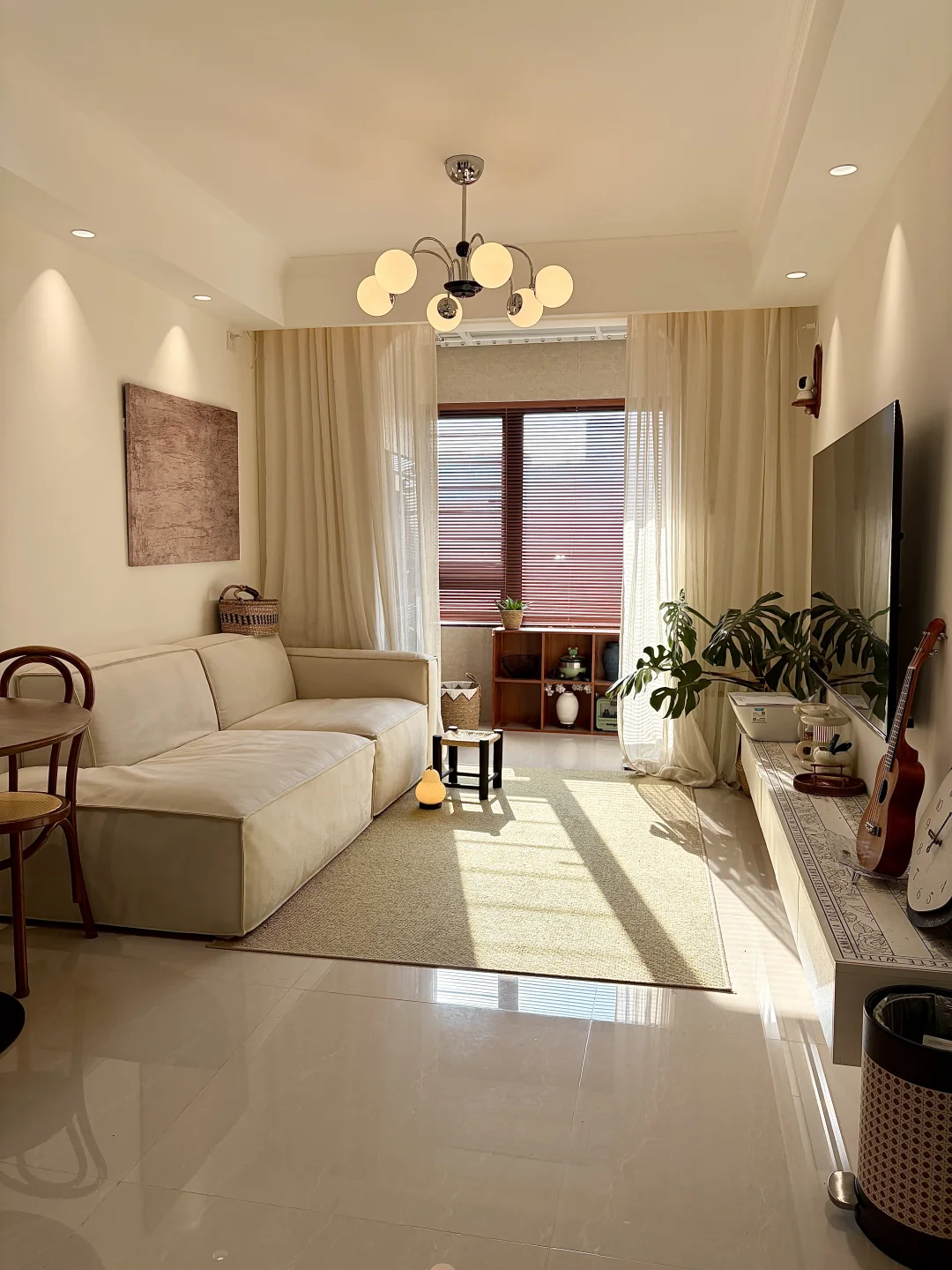 买了房 不敢发朋友圈 因为只有52平