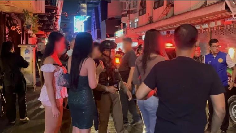 泰国这次的操作，确实把时间点卡得很准。美国海军“亚伯拉罕·林肯”号航母带着大约5
