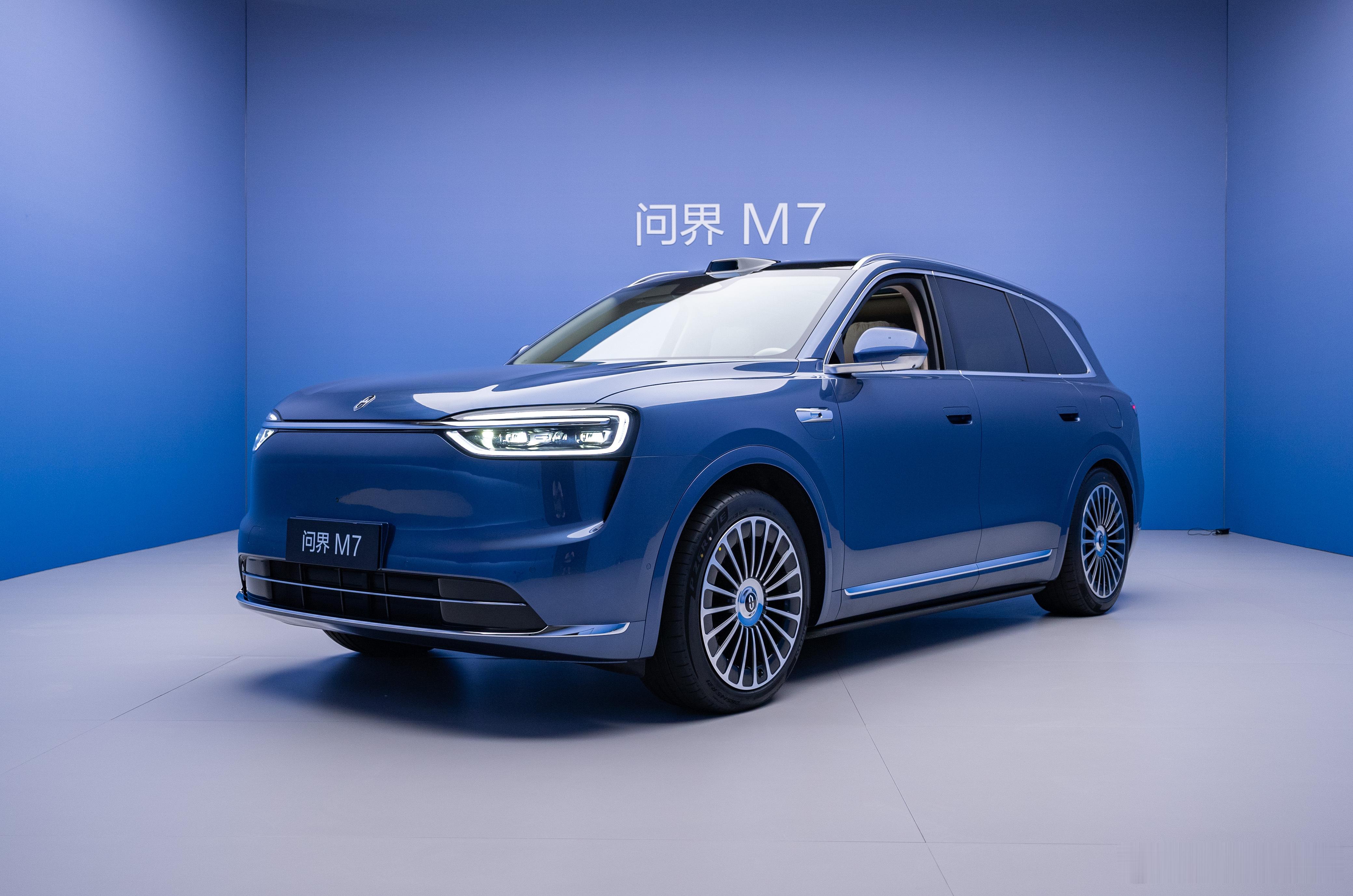 全新问界M7怎么拍都好看再发一组全新问界m7的图赏实车挺漂亮的，黑武士版本巨帅