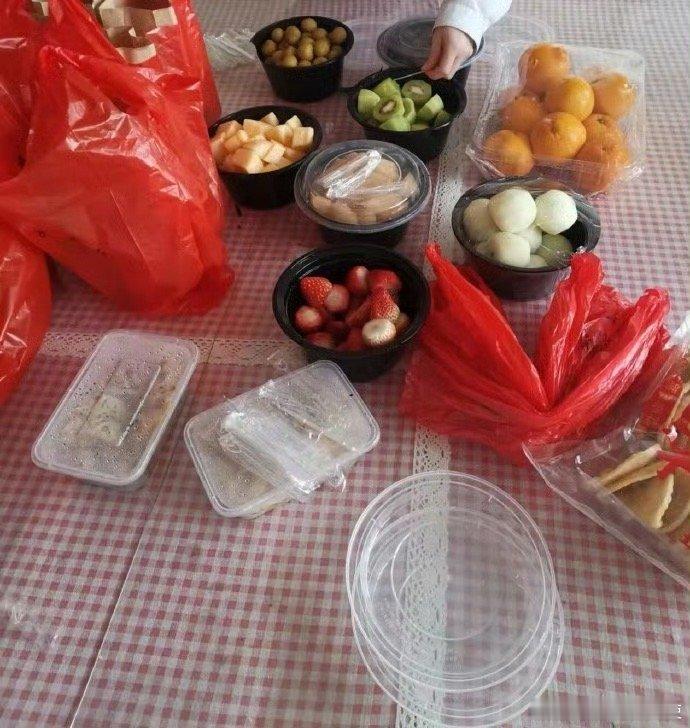 医院实习吃了护士买的水果，护士生气了