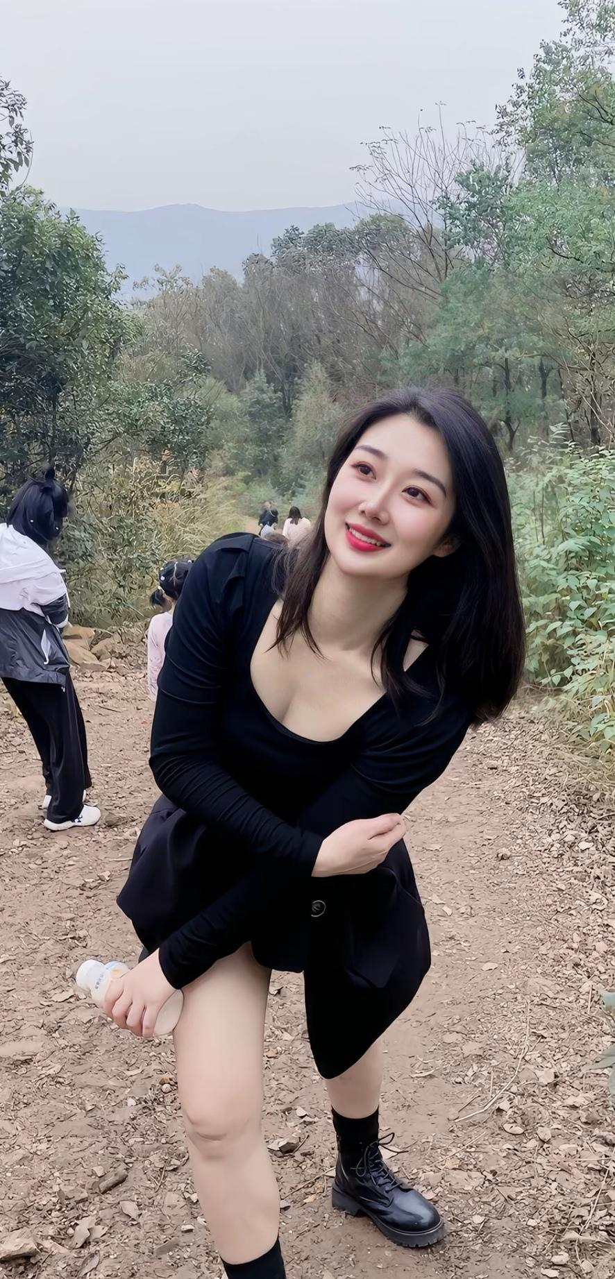 🌳🏃‍♀️山林间的小憩，与自然亲密接触，感受大自然的美好！🍃💚