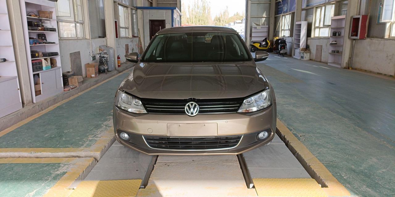 十四年前的速腾手动1.4t，不到2万块，真香！前两天帮粉丝验了一台大众速腾，2