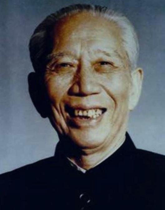 1957年，王震去日本考察，出发前，周总理特意交代：“去了日本，不要买他们的东西