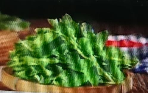 痛风患者可得注意了，有些蔬菜嘌呤比肉还高，得尽量少吃。像豆苗、黄豆芽、芦笋、紫菜