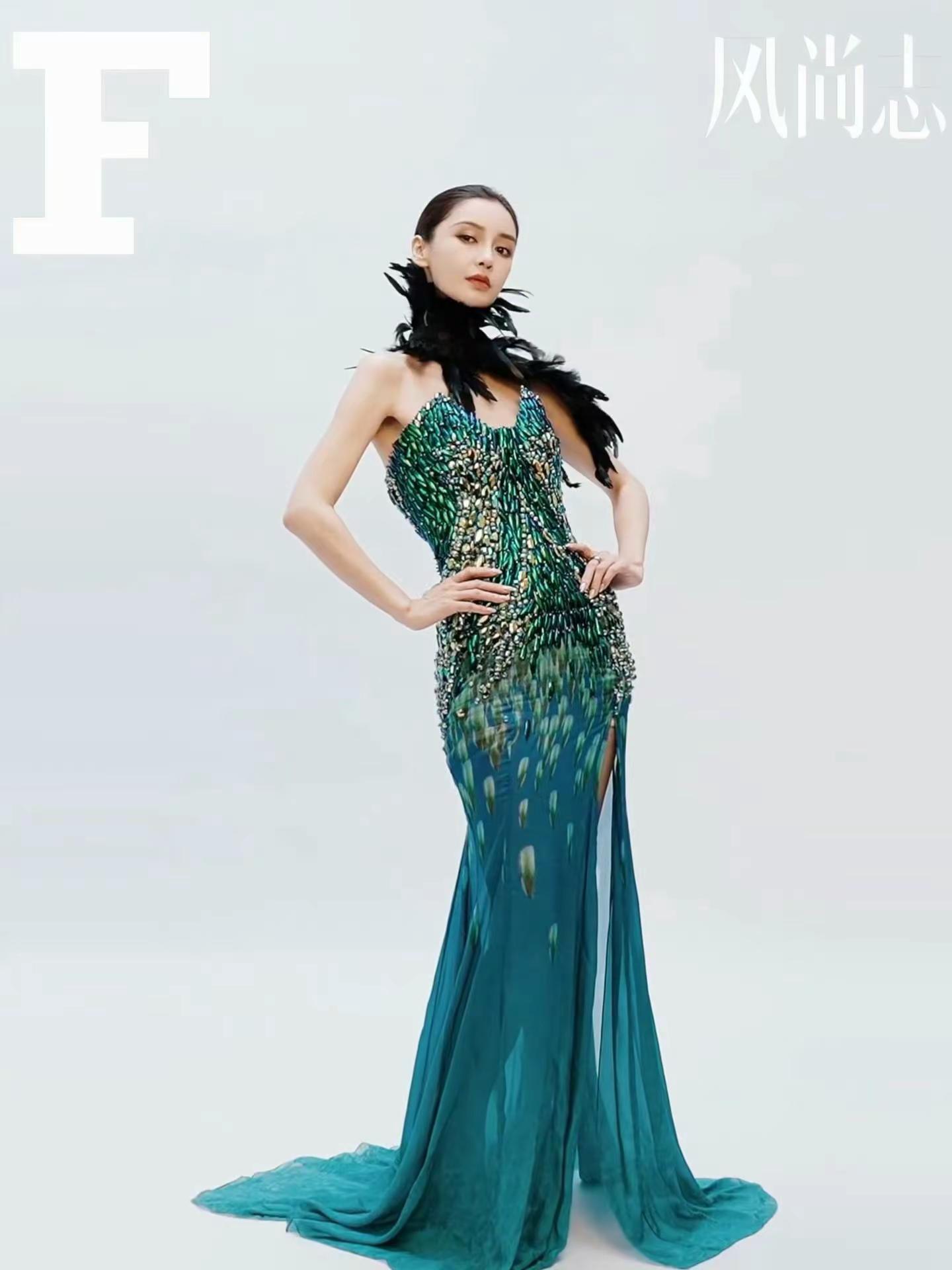一次上身三套高定的含金量。杨颖Angelababy杂志高定