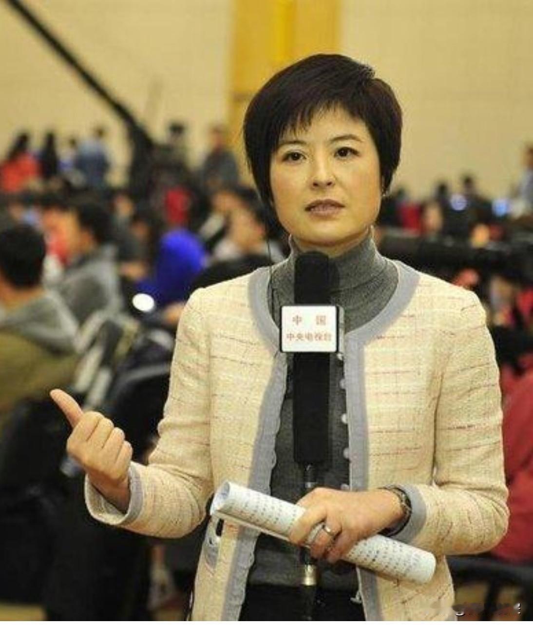 42岁她扔下央视铁饭碗，带147万私奔上海？真相让人沉默你说人到中年还能翻身