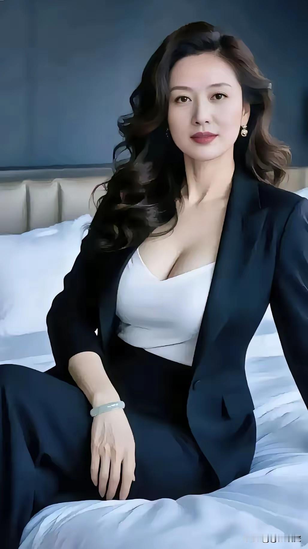 刚退休的时候，真不知道一天干什么。但是静下心来想一想，退休是人生新的开始，确实应