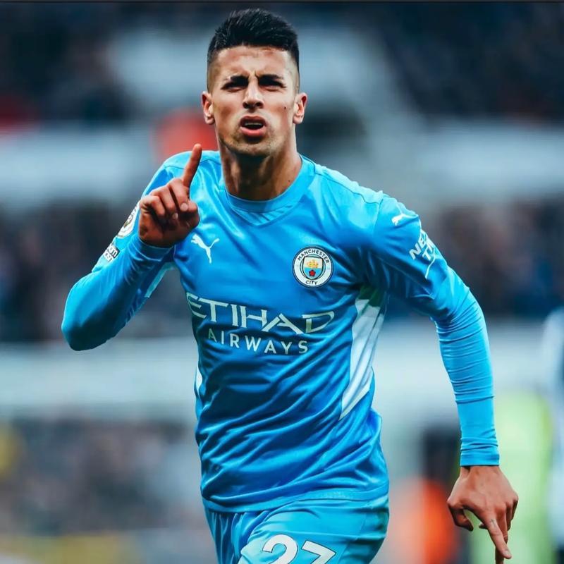 藐视国米！根据外媒的最新消息，坎塞洛租借加盟巴萨已经HWG，这意味着他将无缘加