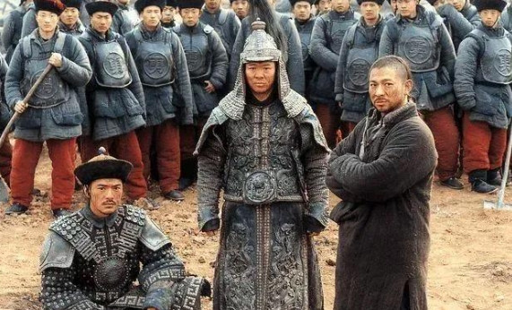 那年，陈可辛斥资3个亿筹拍《投名状》，刘德华拿了1600w片酬，金城武想了想，不