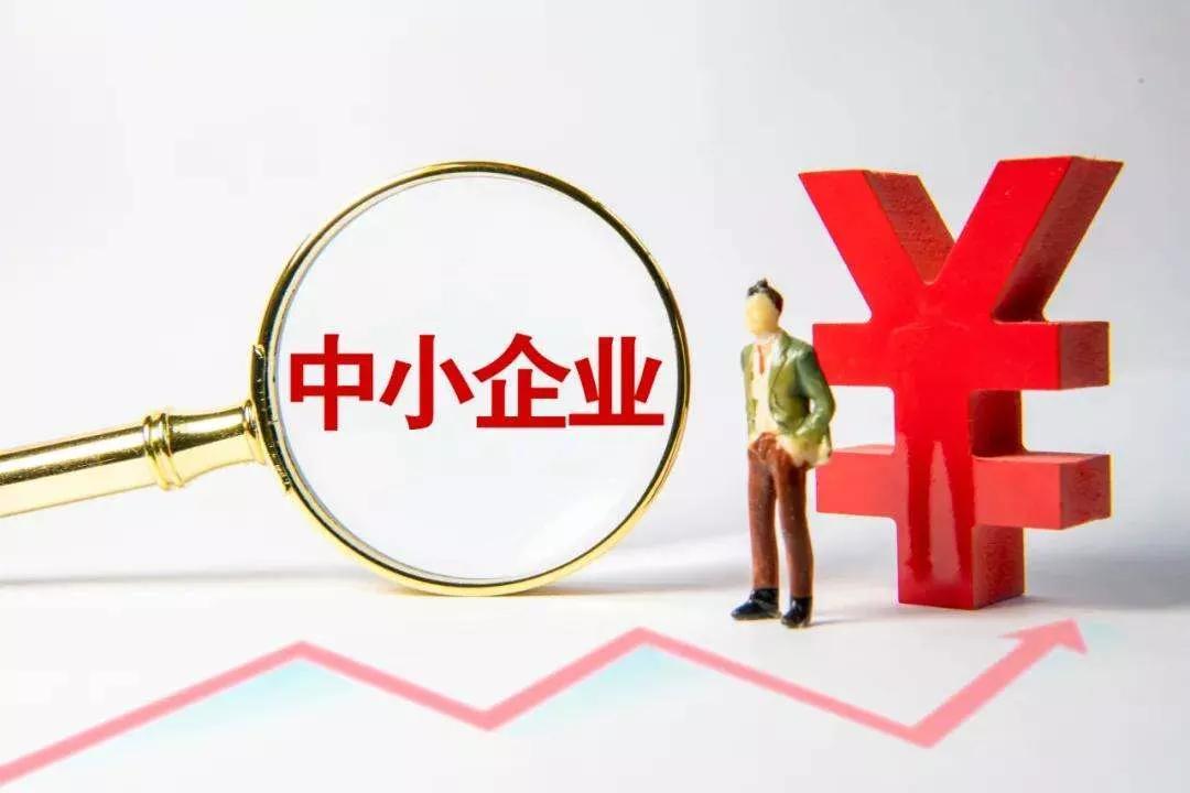今天见了一位特别可惜的企业董事长，感触太深了。他原本是大学老师，早年在老家
