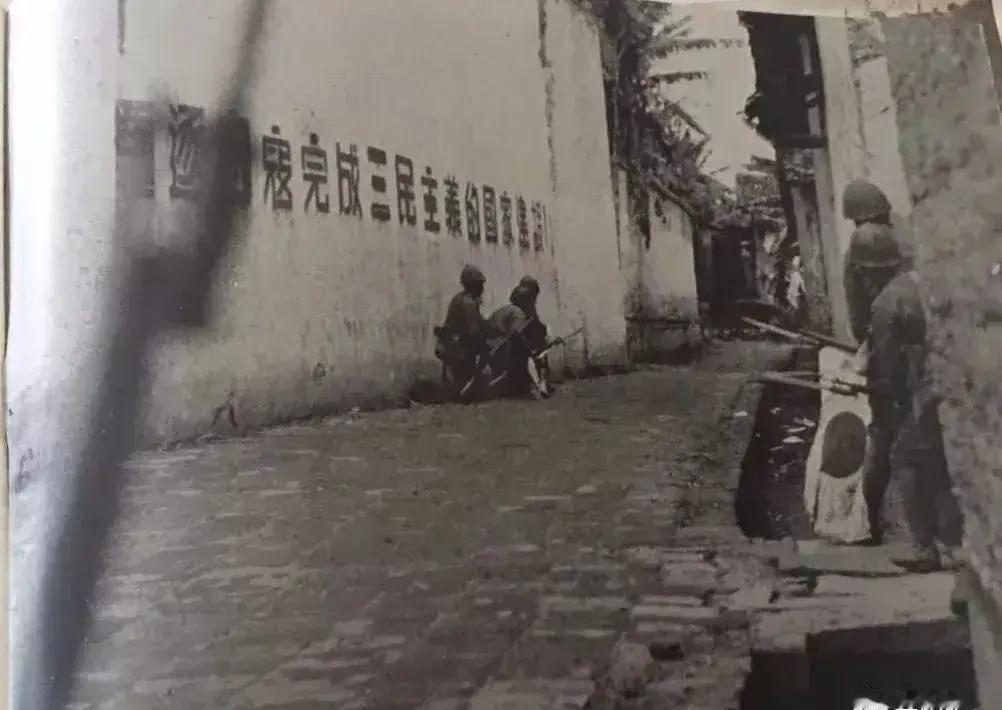 比人间炼狱更可怕的，是1940年广西宾阳城破后的72小时。巷战的硝烟还未散尽，