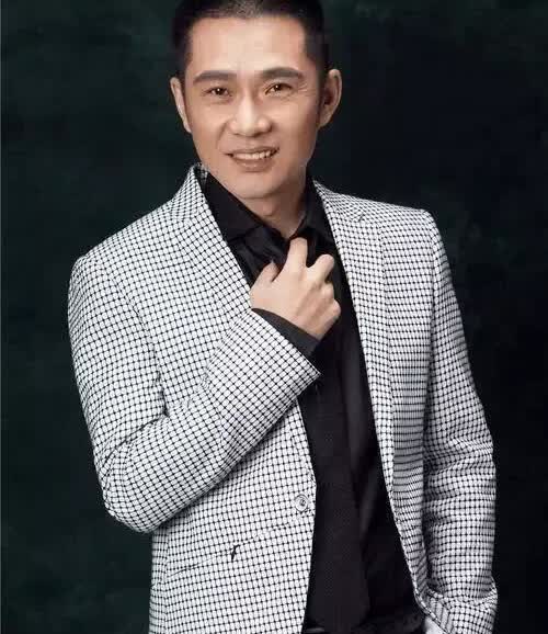 他在《父母爱情》里演绎的比主角郭涛都还要精彩，却一直不温不火的，不知道还有多少人
