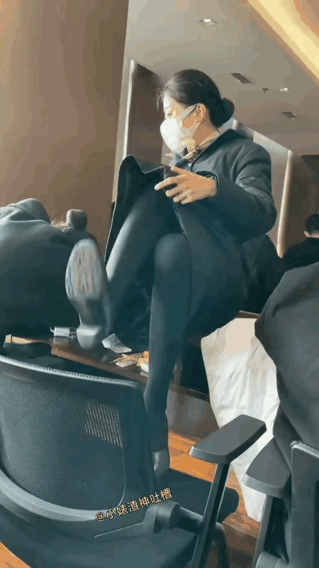 有这样的同事，估计没人会辞职吧？