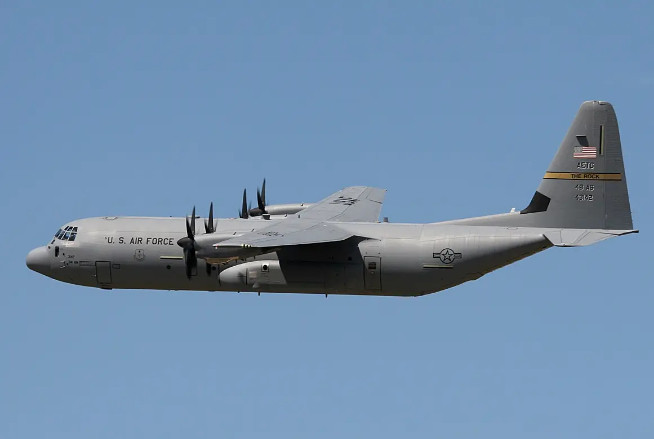 北约多国拒绝美军飞机降落，白宫威胁退出条约，此举给中方提了个醒！据意大利《晚邮报