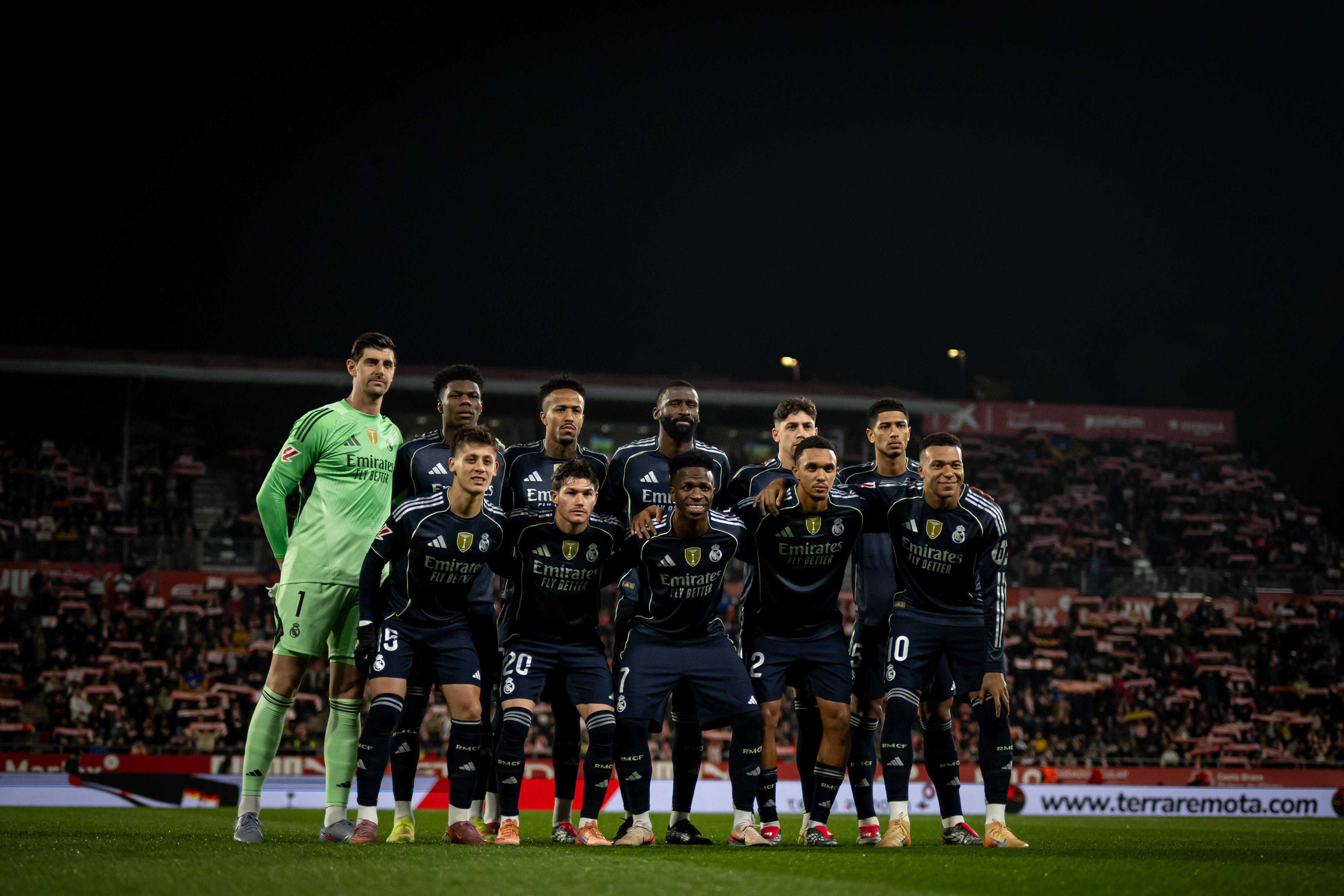 皇马球员分为“挺哈”“倒哈”两派 消息人士: 姆维贝3人无法兼容