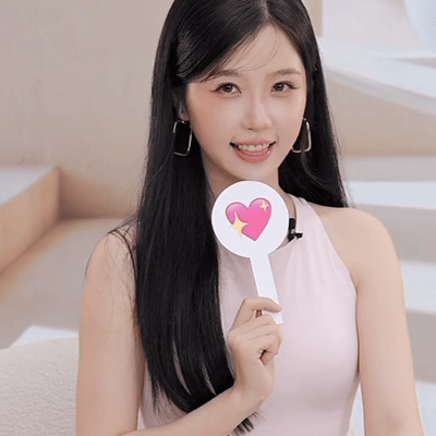 她真的很可爱呀！！💖