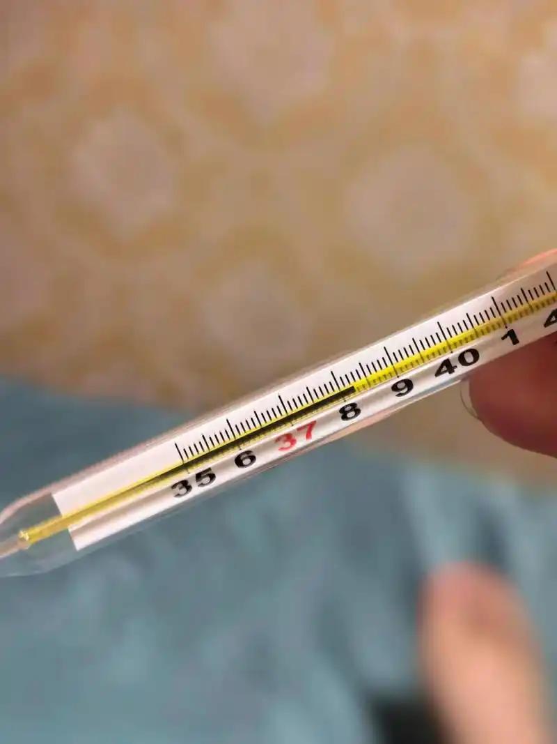 甲流就是温病，是天气的原因这个冬天实在太怪了。明明该是哈气成冰的时节，老天爷