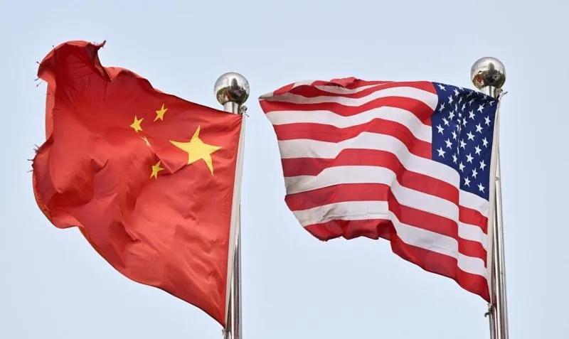 美国国际贸易商许耀楠日前写道：“美国越来越清楚地意识到，中国不是一个会自然融入美