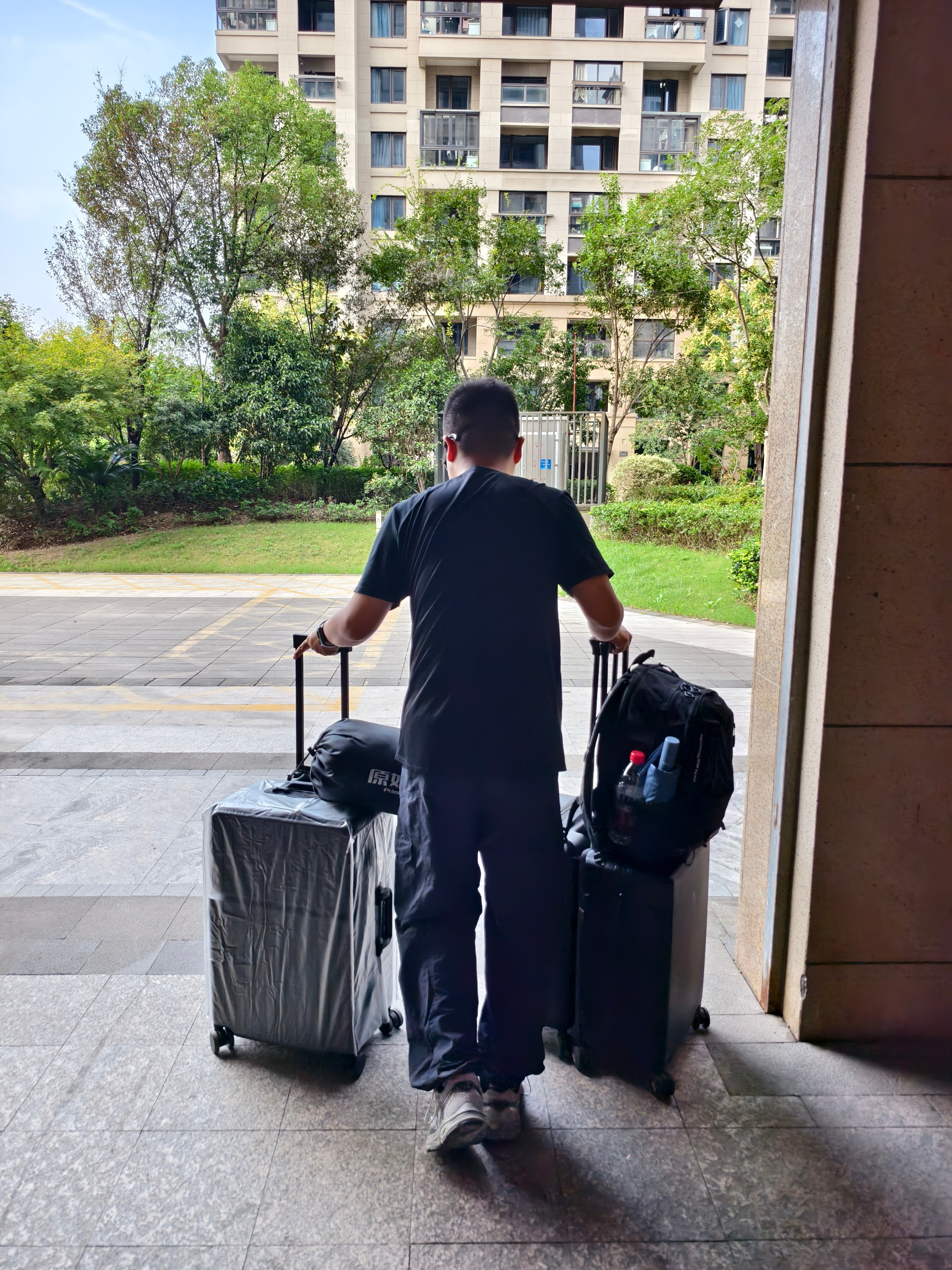 终于放假啦，杭州太热了，出发去东北溜达溜达。你们都去哪儿玩呀？​​​