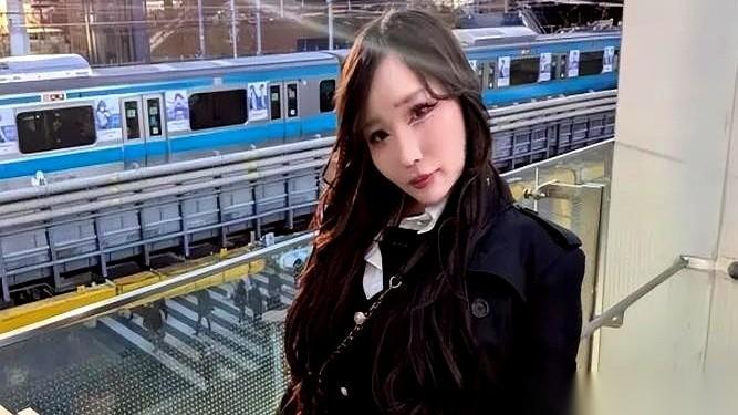 一个日本女孩最近讲了她的故事，听得人后背发凉。17岁那年，她亲生父亲生意赔了，