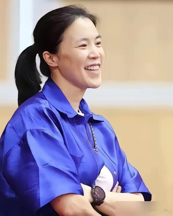 基地亏得底掉，国家队一走，王楠直接把场地租给了日本人，一天收费顶国内一个月。很