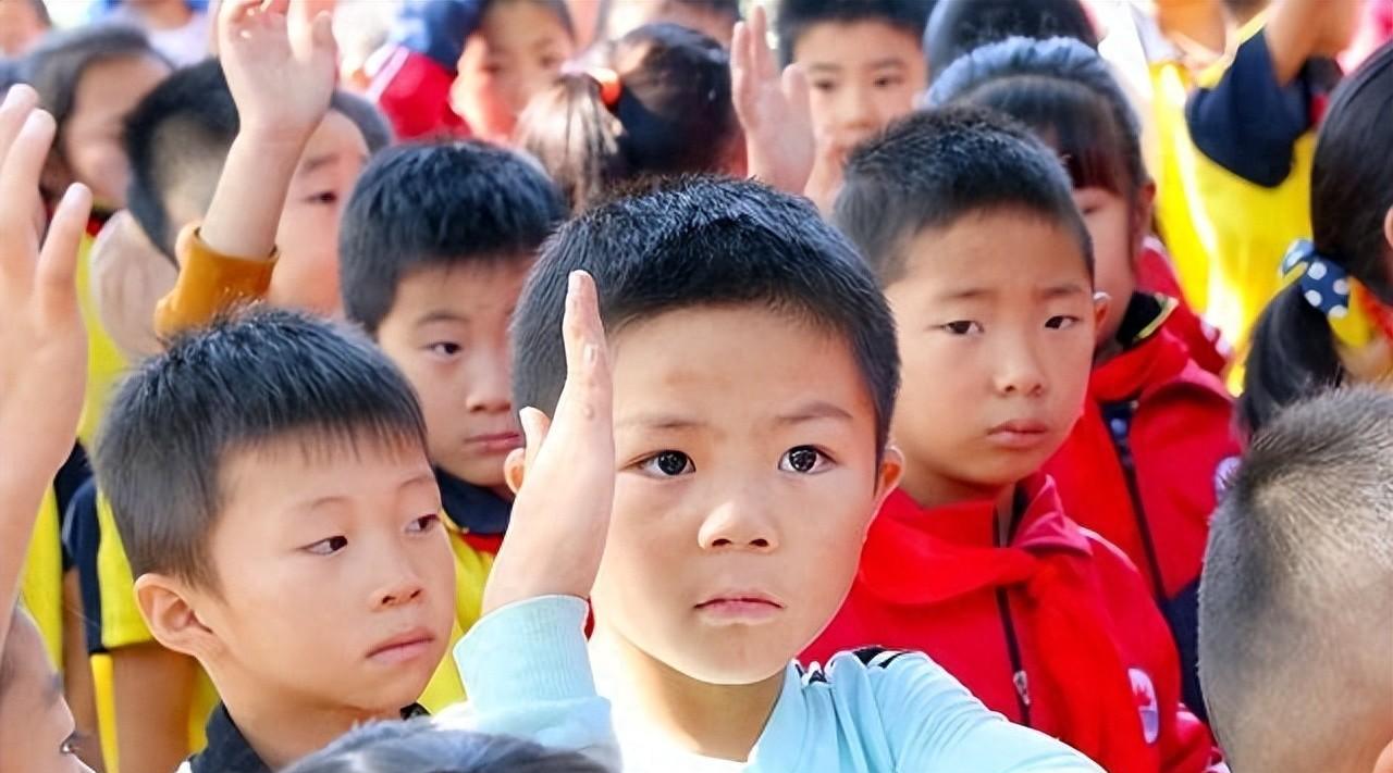 中日韩新生儿差距太大：日本72万，韩国才22万，中国最令人意外中国去年还有90