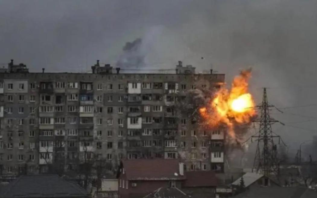 一旦战争爆发，什么东西最值钱？看看俄乌战场就知道了。战争开打后，基辅豪宅跌成白菜