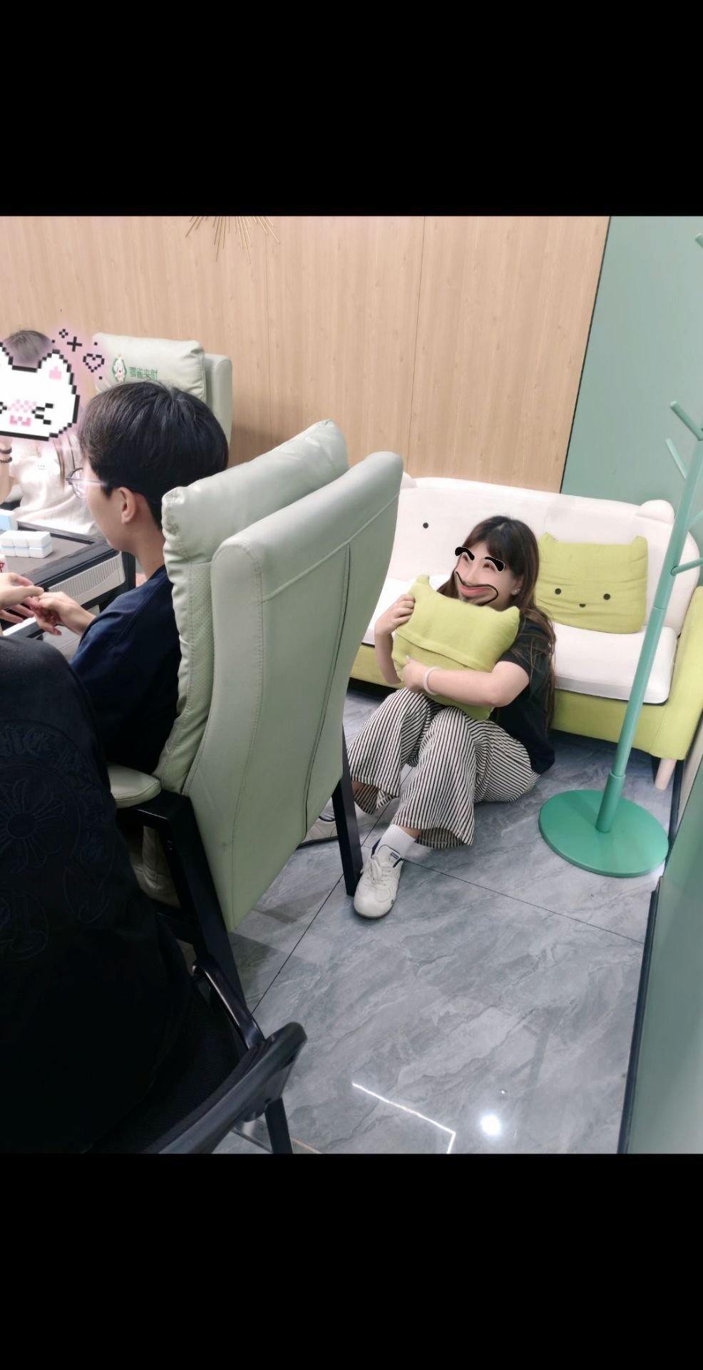 不会打麻将就这样看着冻甜品