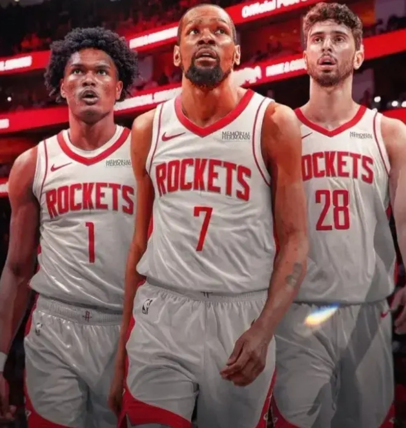 火箭今年真让人看不懂。场均篮板49.3，全联盟第一，尤其前场篮板抢的特别好，以