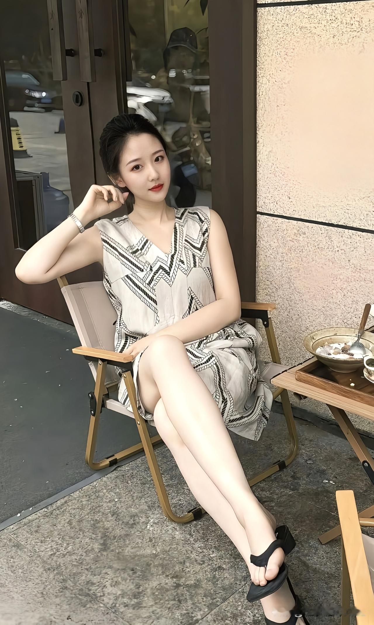 优雅午后，咖啡与时光的邂逅