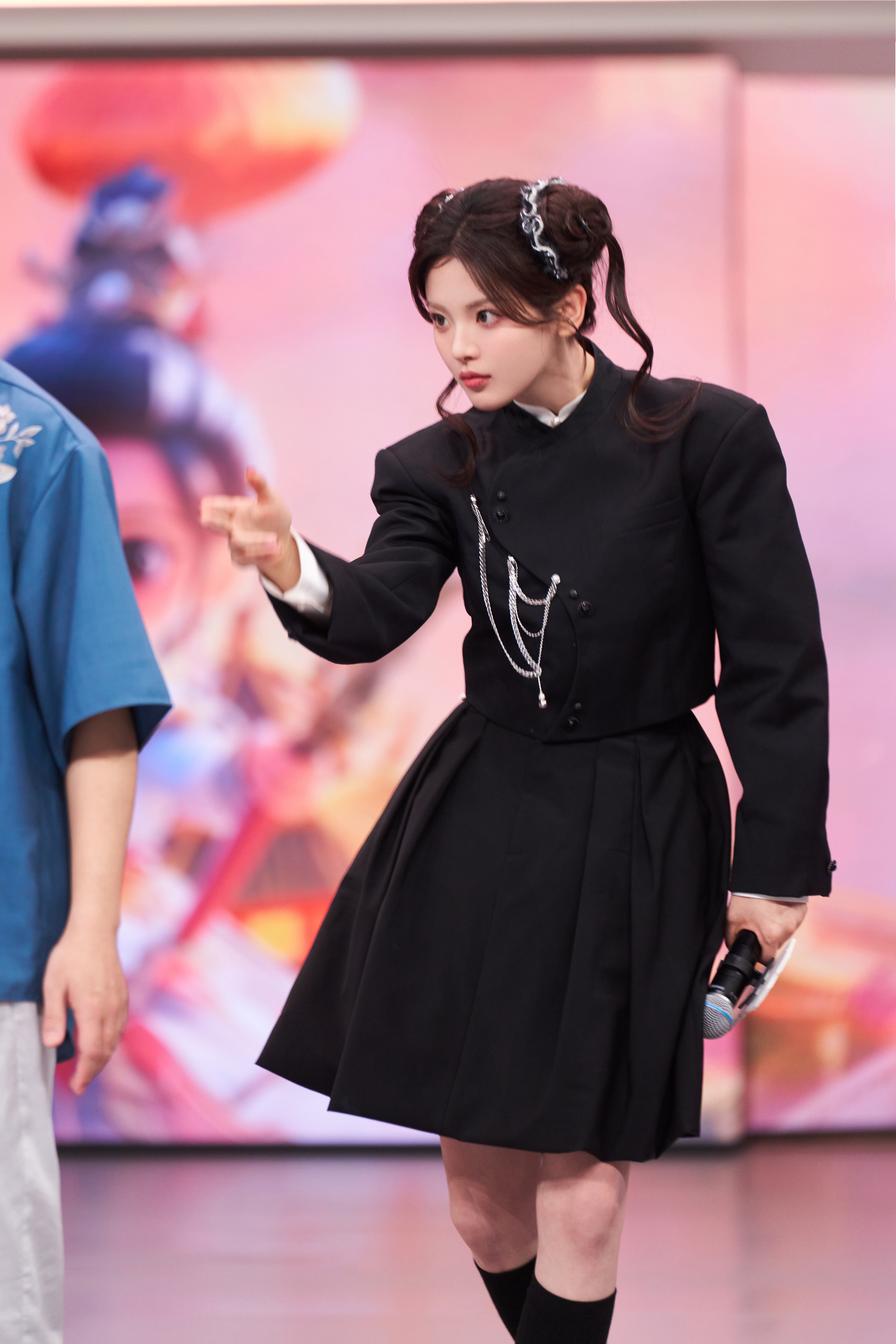 杨超越在复制粘贴的时代，你是手写的诗