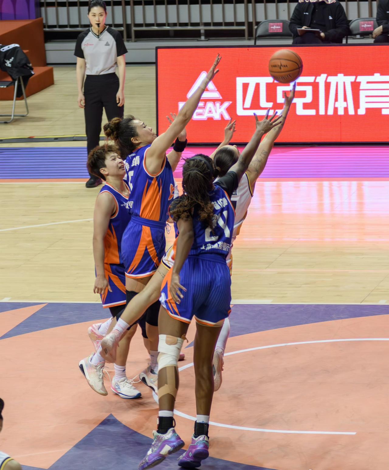 WCBA前十赛季有两队一直未出季后赛八强我说的这个十赛季，是指从2014-2