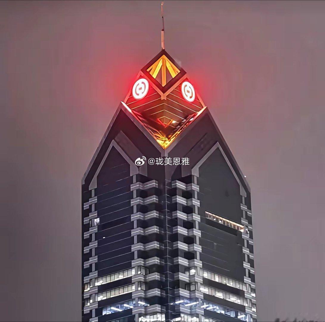 广州很出名蟑螂大厦！白天还没什么，夜晚真的有点恐怖！​​​​