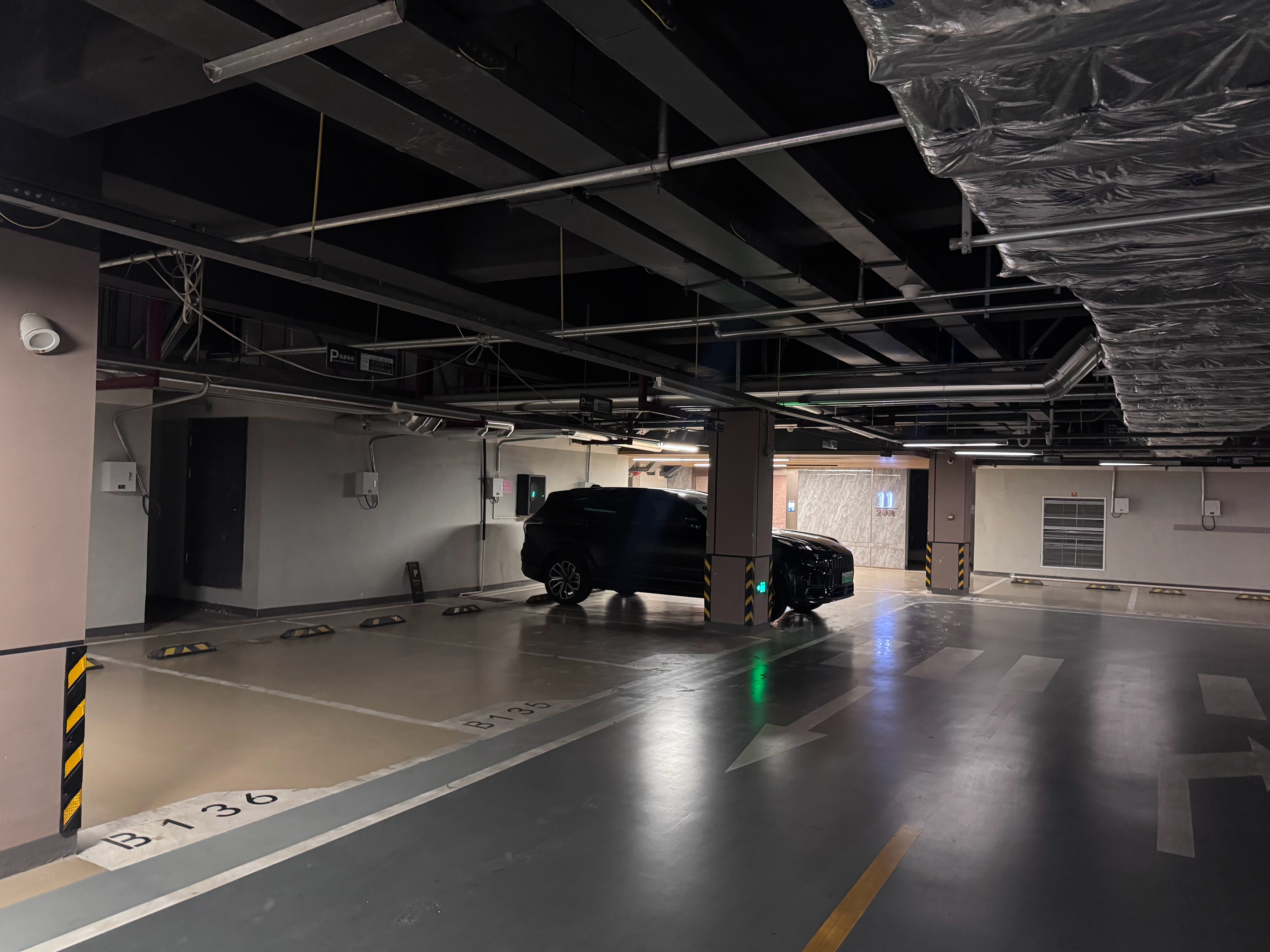 现在新交付的小区都是一个车位配一个充电电表箱了