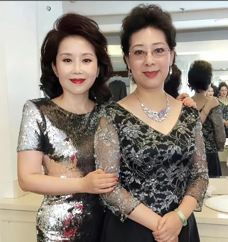 关牧村与胡月