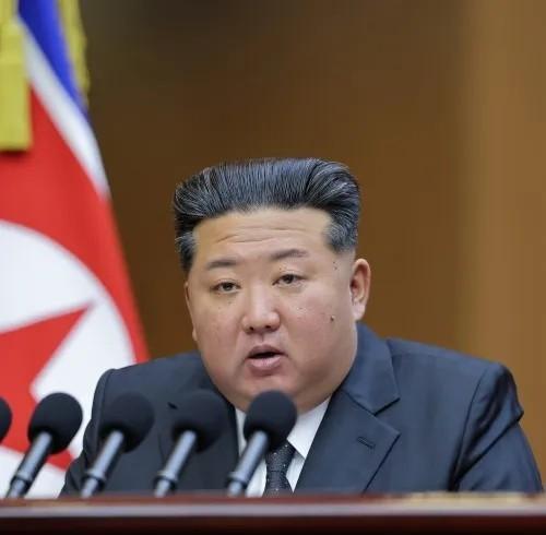 金正恩一直在等中国，两次派出外相访华沟通，终于敲定行程今年9月份，金正恩时隔多