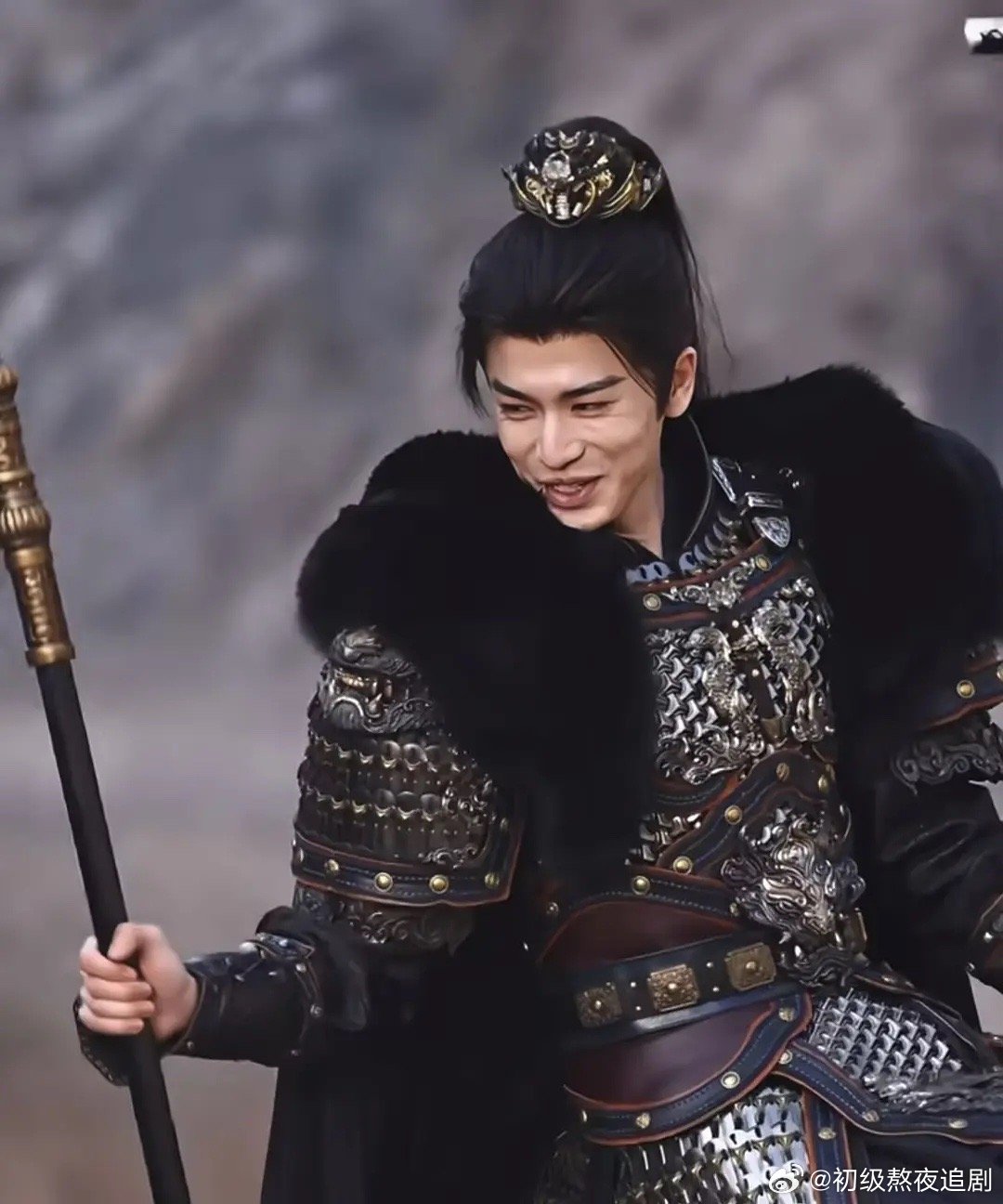 张凌赫这褶子真控制不住