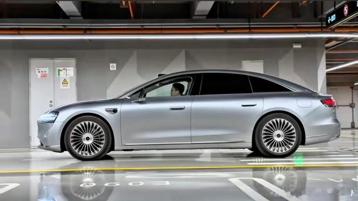 银色享界S9果然高级精致享界S9