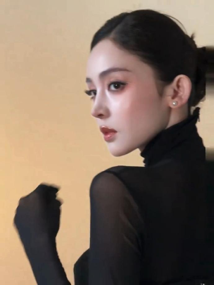 娜扎这才叫顶级美女女娲！你对娜扎也太偏心了吧！这才叫顶级美女，脸在江山在，出道