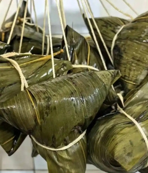 “太惊喜了！”广东男子包粽失败怒摔食材，没想到煮出一锅“妈妈的味道”！网友：这才是真·魂粽！