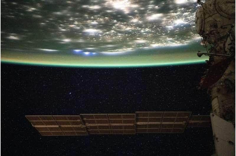 “找暗物质，不用盖地下地下实验室了，去木星上找！”这听起来像科幻小说，但这正