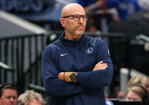 有基德在弗拉格好不了战术战术没有，荣誉荣誉不帮着球员争，以前是坑东子的MVP